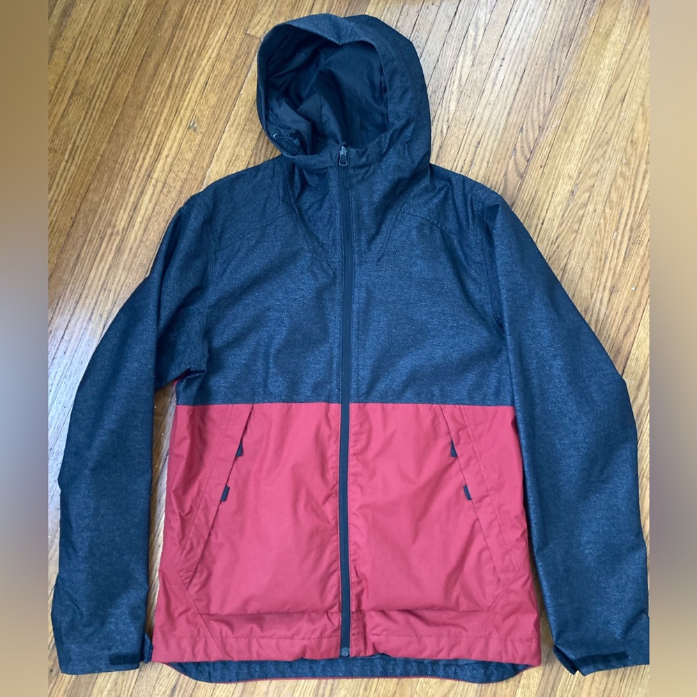 NorthFace Dryvent Mens Medium Jacket Red and Charcoal